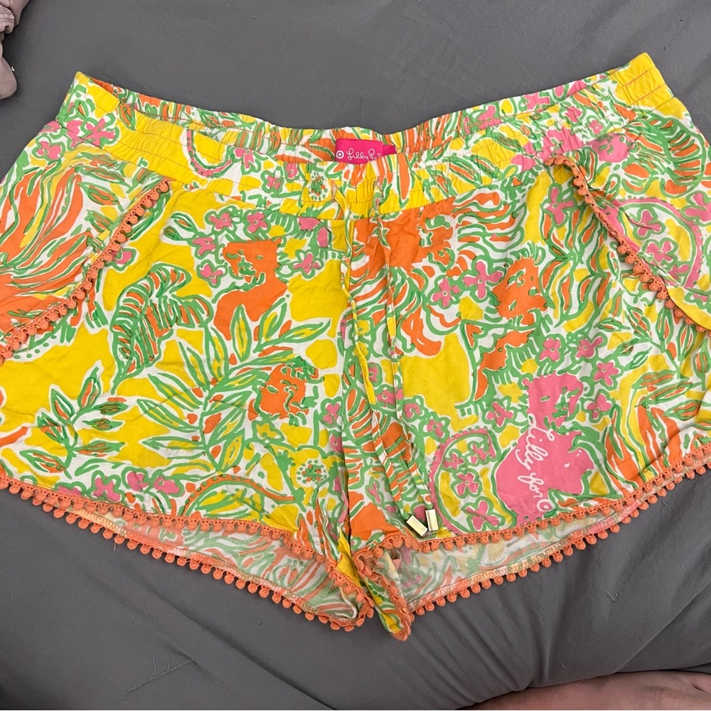 Lilly from Target Shorts - Picture 3 of 4